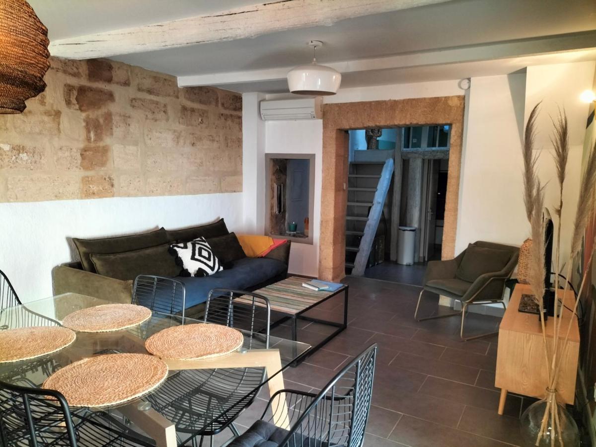 Maison De Village Familiale Pont Du Gard, Toit Terrasse, Barbecue, Fibre Vers Pont du Gard Exteriér fotografie