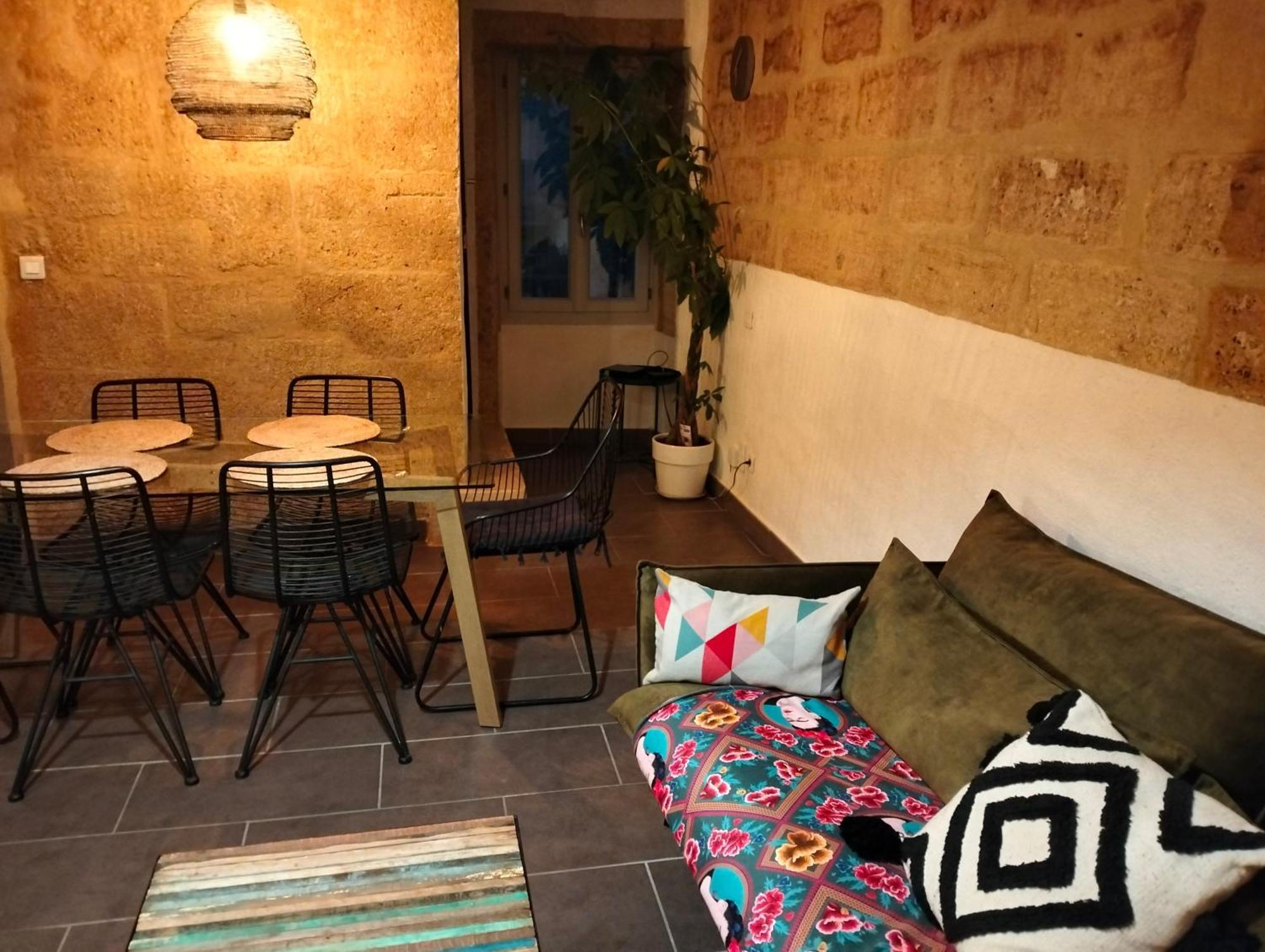 Maison De Village Familiale Pont Du Gard, Toit Terrasse, Barbecue, Fibre Vers Pont du Gard Exteriér fotografie